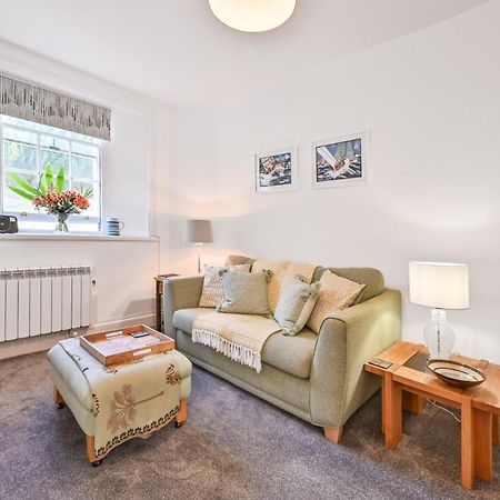 Tramontane Apartment At Hesketh Crescent Torquay Exterior photo