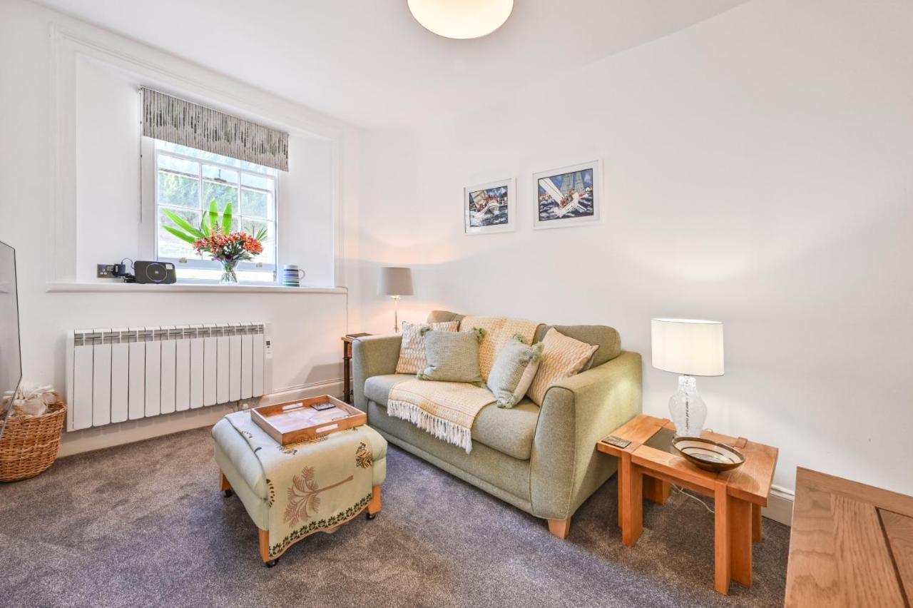 Tramontane Apartment At Hesketh Crescent Torquay Exterior photo
