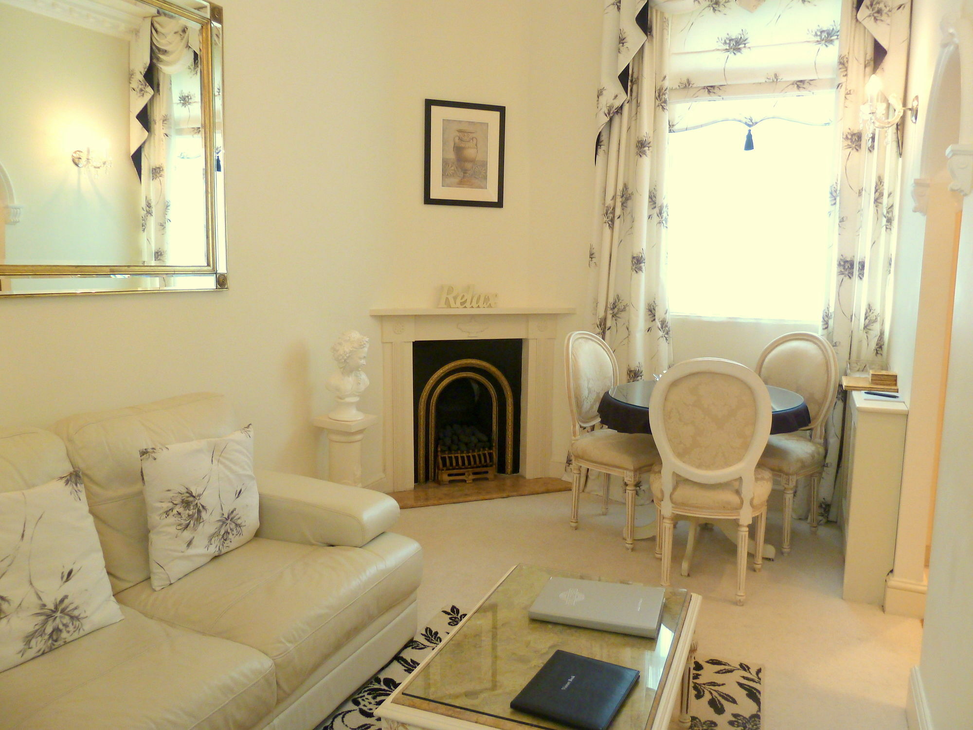 Tramontane Apartment At Hesketh Crescent Torquay Exterior photo